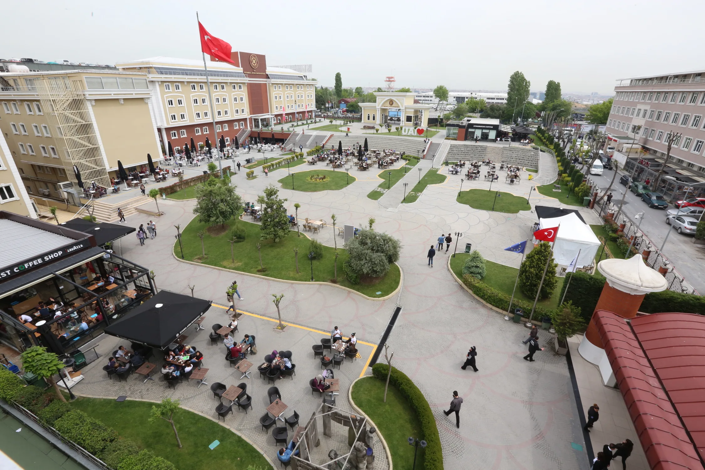 جامعة إسطنبول آيدن