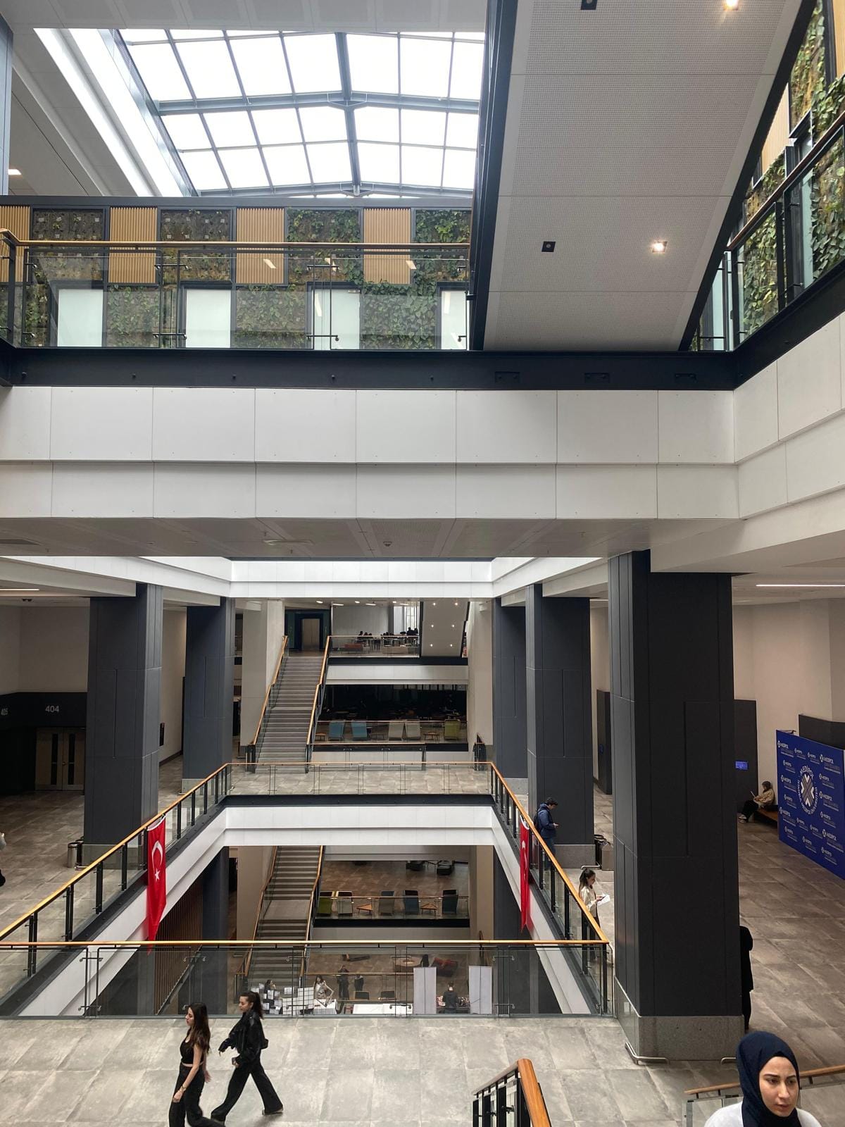 جامعة إسطنبول ميديبول